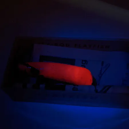 Flatfish F6 Helin Tackle UV Kunstaas, Fluorescerend Rood, 3g, #11910