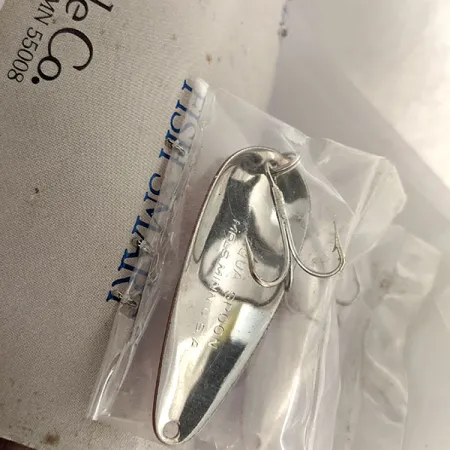 Blue Fox Aqua Spoon, 1/3oz Rood / Wit / Nikkel, Lepel op Dealer Display-kaart #12793