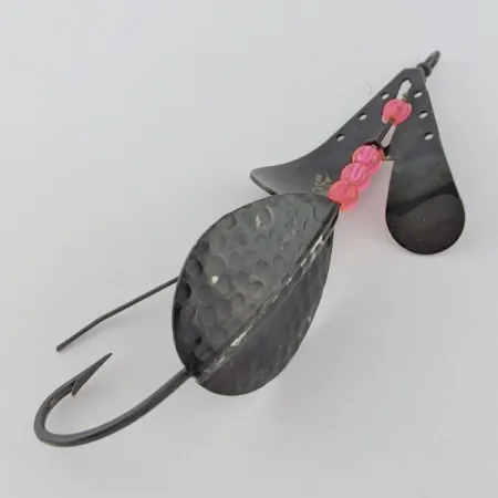 Lindy Skitter-Buzz Weedless, 10g, Rood/Zwart, Oppervlaktelure #24093