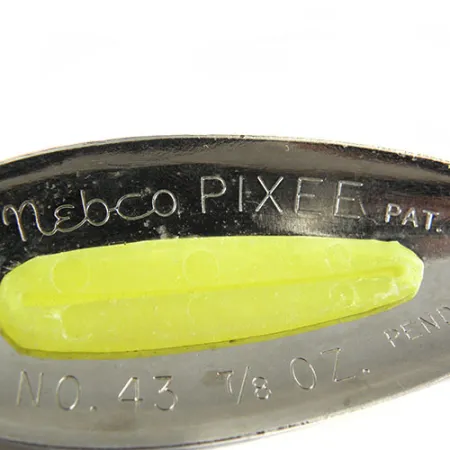 Nebco Pixee Lepel, Nikkel / Geel, 28g, Zalmeitje-inlay, #0510