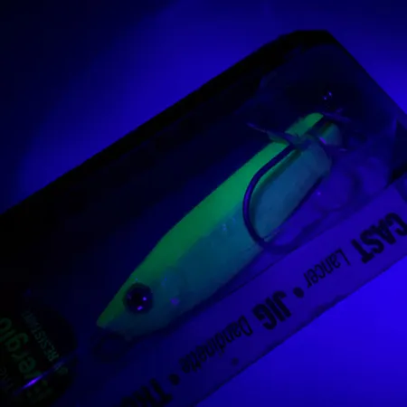 Luhr Jensen Crippled Herring Lepel, Wit/Groen UV Glow, 21g, #5921