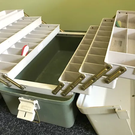 Plano 8600 Vintage Visbox, Wit/Grijs, 6 Plateaus, #6574