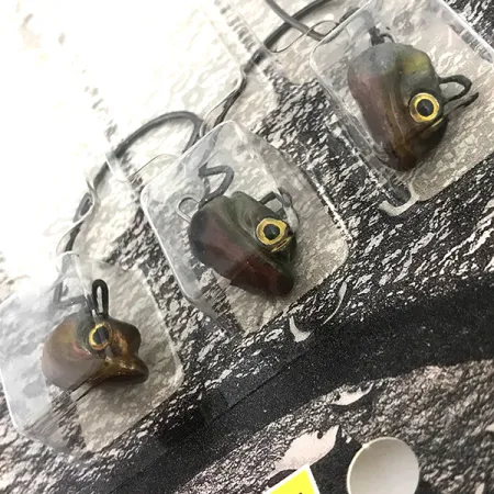 Duh!!! Head Kit Offset Jigkoppen, Olijf / Rood, 11g, Weedless, #6722